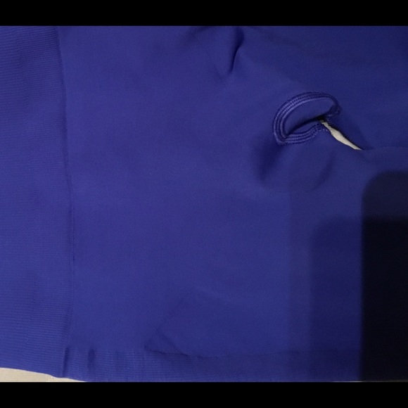 Lululemon Zone InTight Sz 6 in Sapphire Blue, high waisted, 27” inseam -Like new - Picture 10 of 11